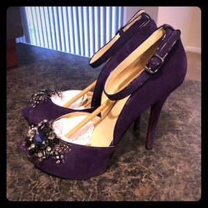 Enzo Angiolini Suede Pumps